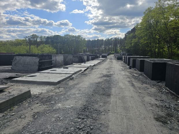 Zbiorniki betonowe różnych pojemności z atestem PZH  w Dobrej